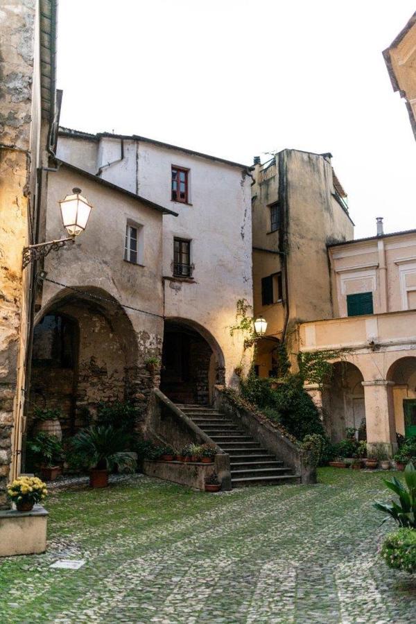 Bb Palazzo Doria Bed & Breakfast Dolcedo Bagian luar foto