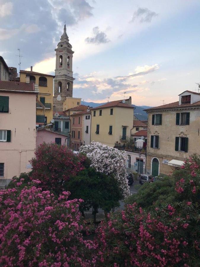 Bb Palazzo Doria Bed & Breakfast Dolcedo Bagian luar foto